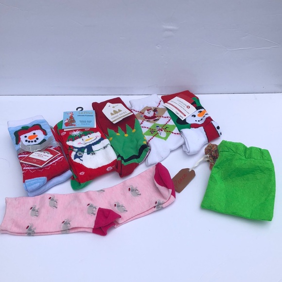 BUNDLE of Christmas crew socks-7 PAIRS!! - Picture 1 of 11